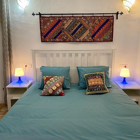 Cheerful One Bedroom Townhouse With Patio Árchez 외부 사진