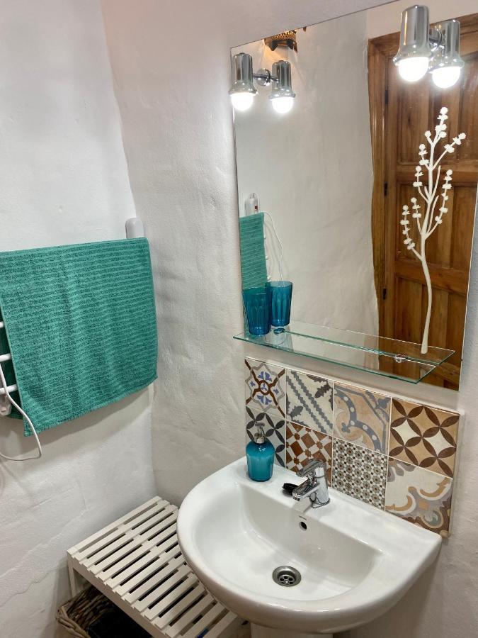Cheerful One Bedroom Townhouse With Patio Árchez 외부 사진